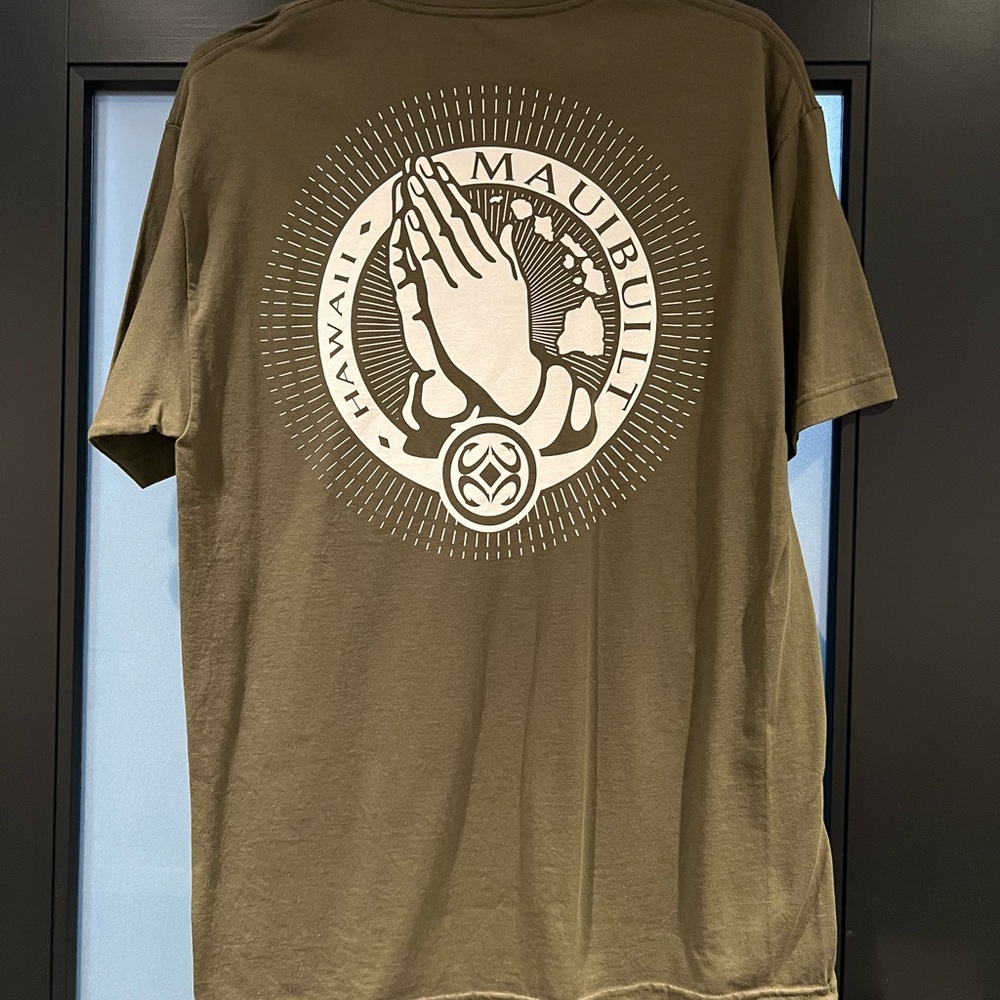 Maui Hawaii Praying Hands Men’s Large Shirt